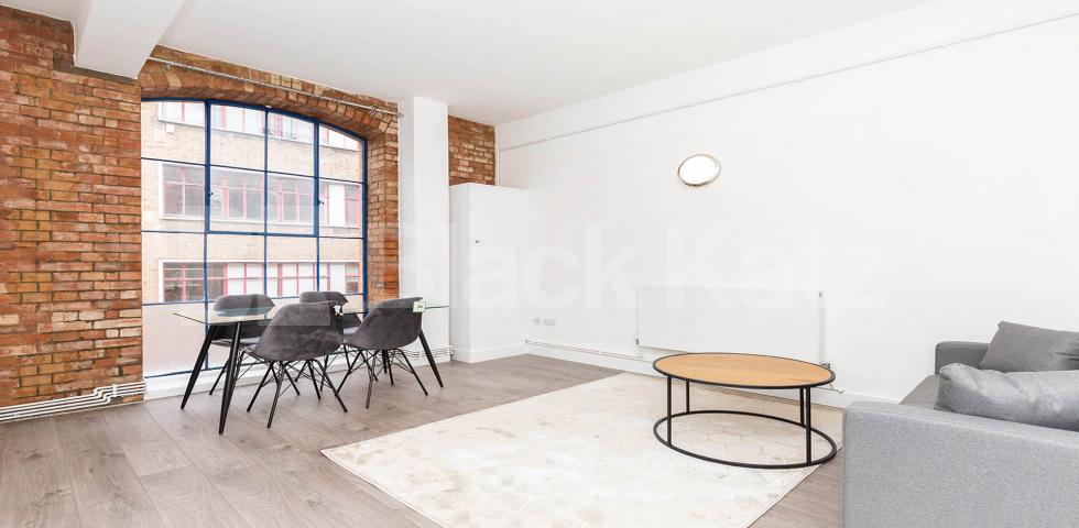 			NEW REBURBISHMENT, 2 Bedroom, 1 bath, 1 reception Flat			 Dove Road, ISLINGTON-CANONBURY